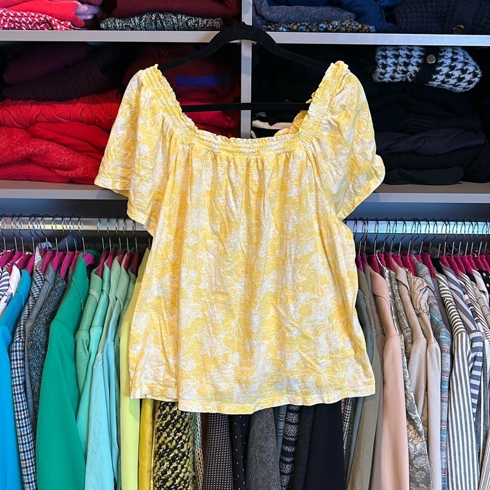 St. John’s Bay yellow/white flower short sleeve off the shoulder top size 0X